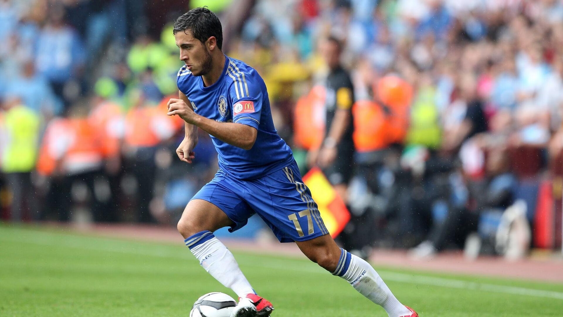 “国内足球赛事直播点突破千万人，观赛热情不减”，全国足球直播在线观看