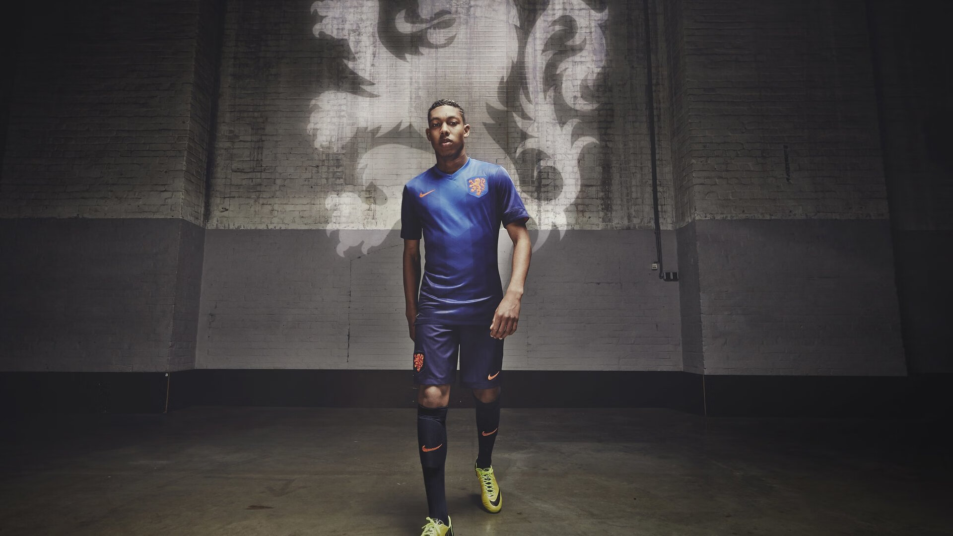 开云体育网页版-足球产业链报告显示整体规模持续扩张，足球产业化